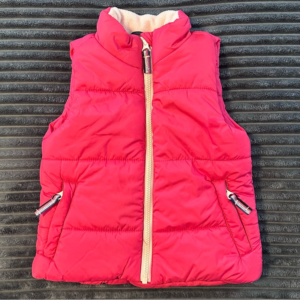 Girls Heavyweight Bright Pink Puffer Vest XS (4-5) Amazon Essentials